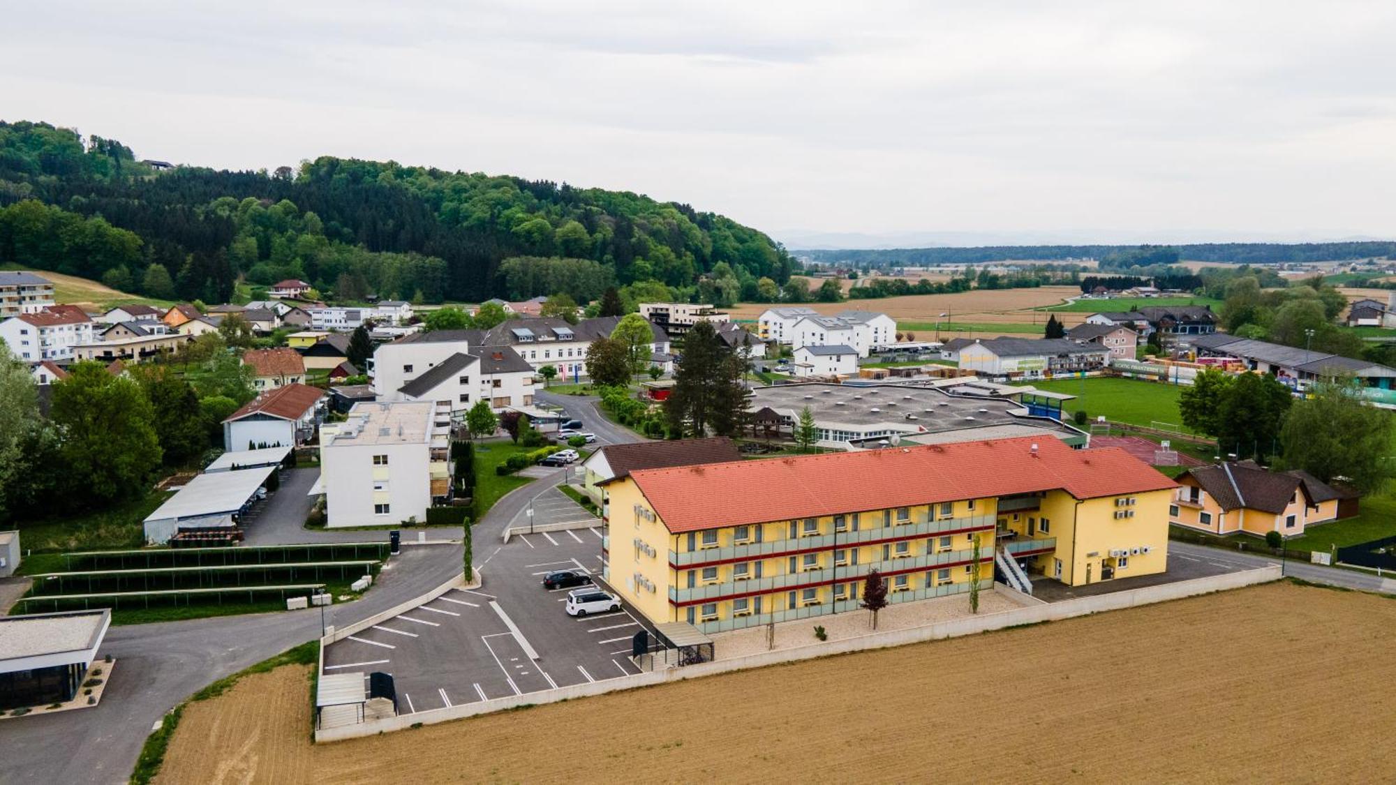 Vulkan Residenz Hotel I Self Check-In Schwarzautal Esterno foto